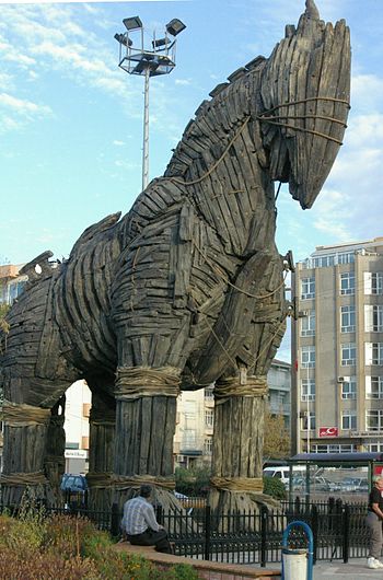 Фото: Троянский конь